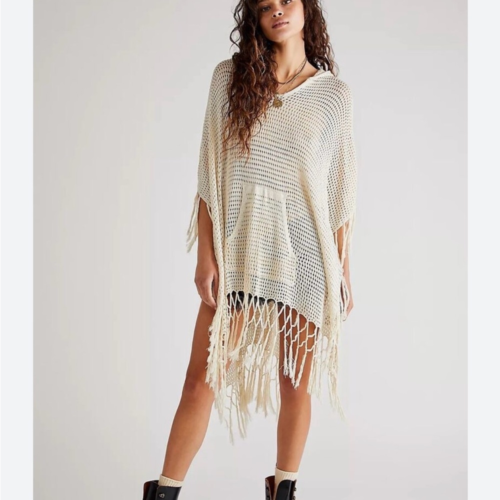 Free People Summer House Crochet Poncho FRINGED